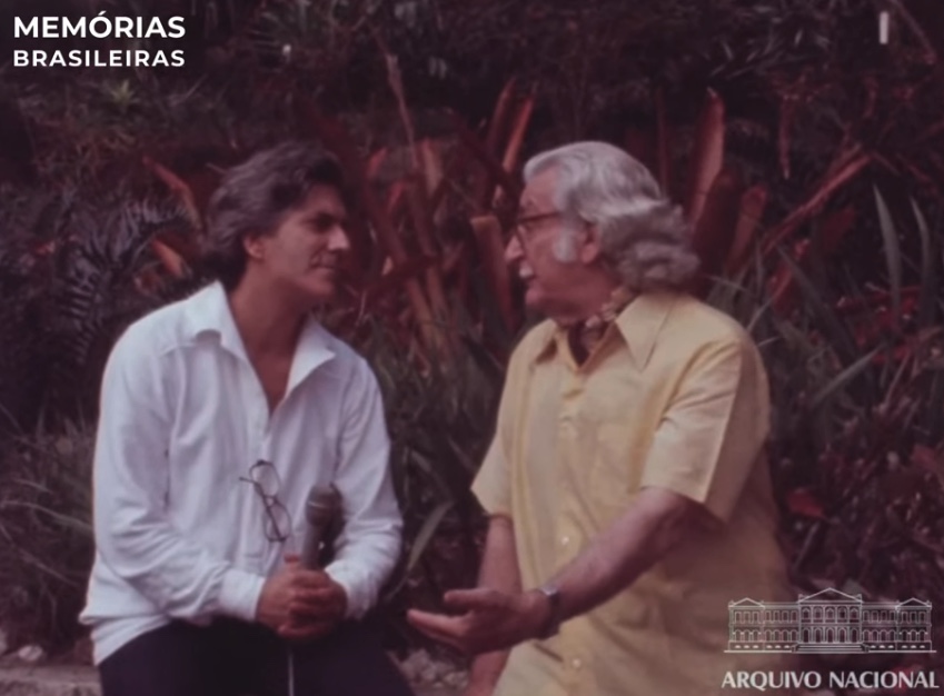 Roberto Burle Marx durante entrevista sobre paisagem, áreas verdes e planejamento urbano